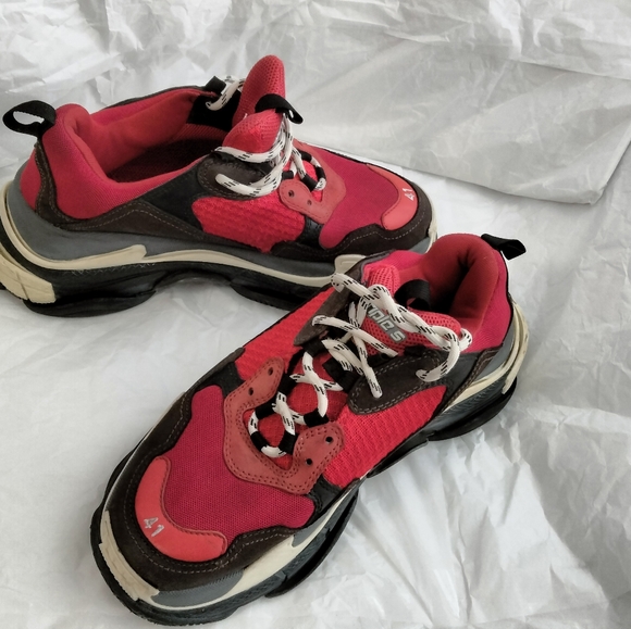 Balenciaga Triple S for Men Size 8 Authentic - Picture 11 of 16